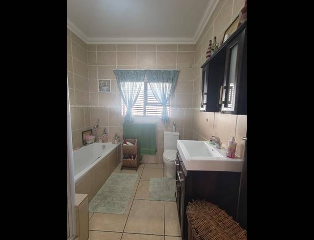4 BEDROOM HOUSE FOR SALE IN VANDERBIJLPARK SE 8